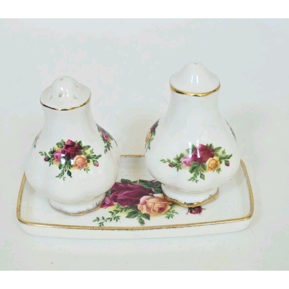 Royal Albert Old Country Roses Salt & Pepper Set With Tray England